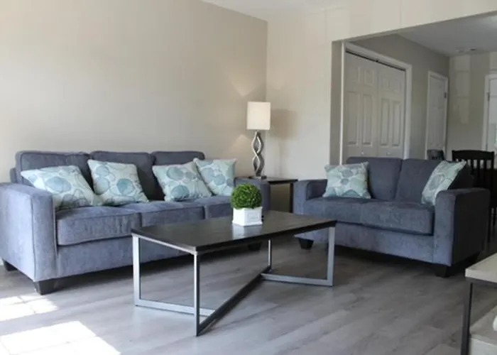 Charming 3-Bedroom House Scenic&Close To Downtown